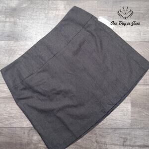 In Moda Pleated Mini Skirt Size 14